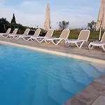 Οργανωμένο κάμπινγκ Pleasant Tent With Swimming Pool