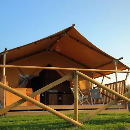 Pleasant Tent With Swimming Pool Luxury tent