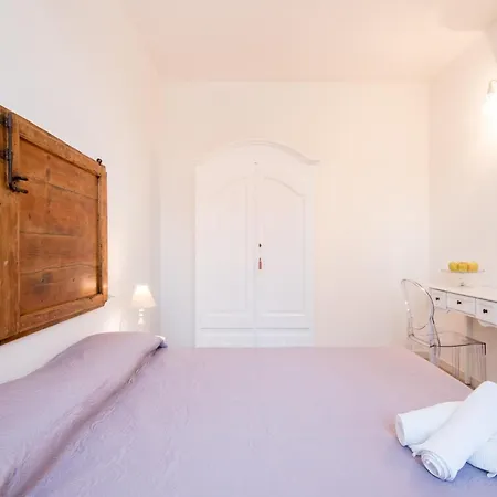 Pleasant Tent With Swimming Pool Luxury tent Fermo