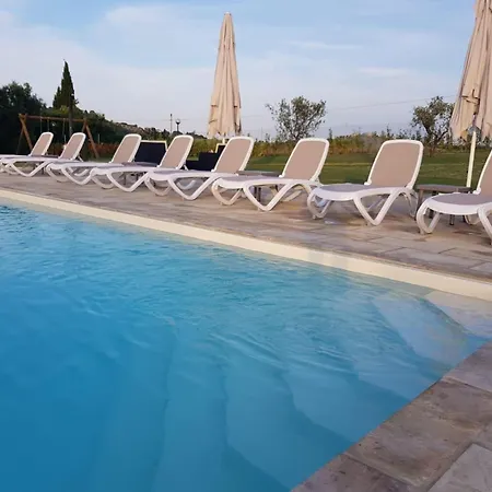 Campismo de Luxo Pleasant Tent With Swimming Pool